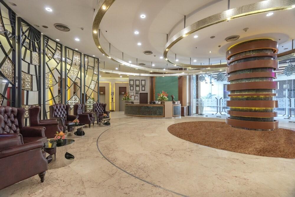 Radisson Gurugram Sohna Road City Center Gurgaon Buitenkant foto