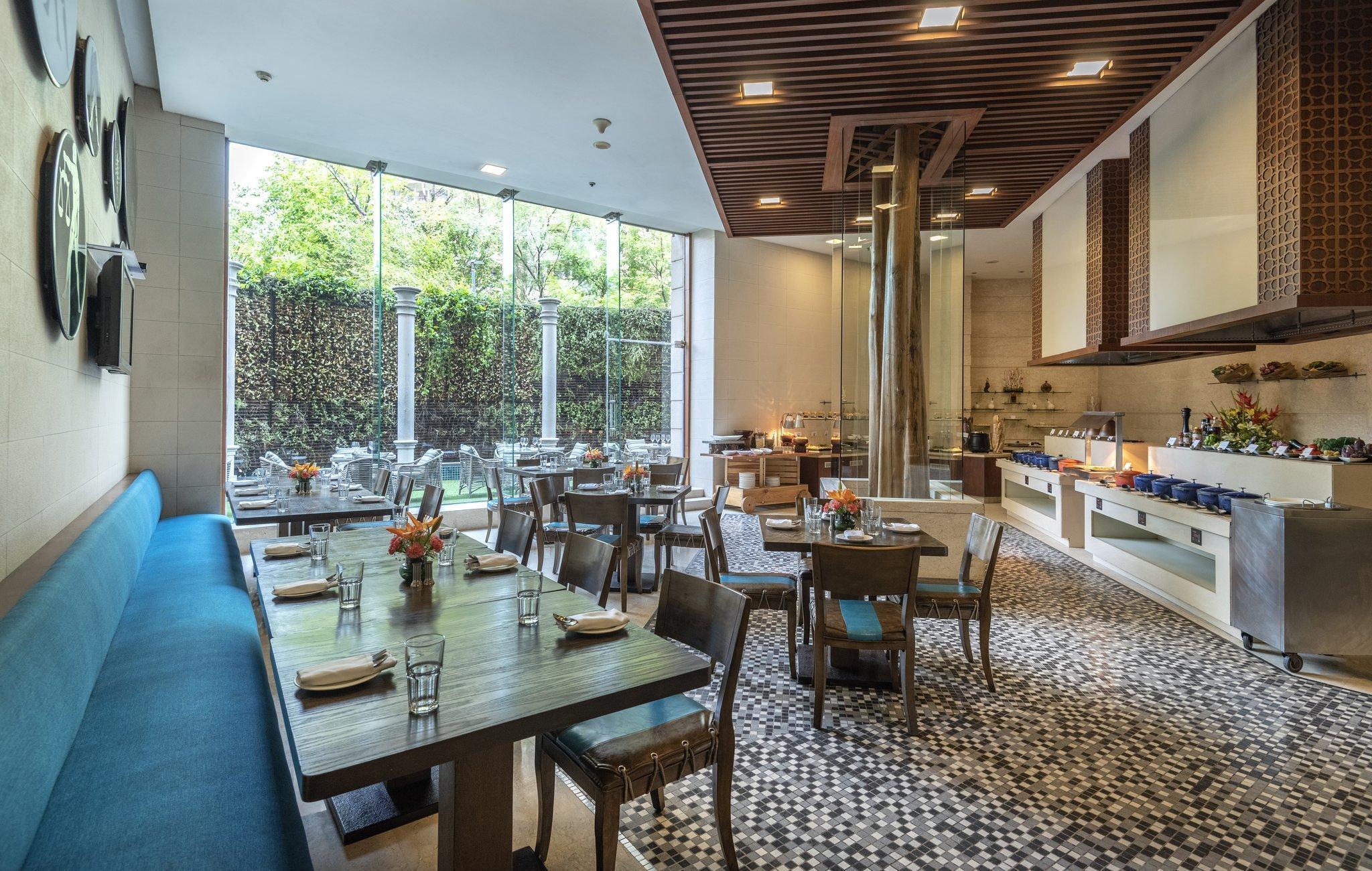 Radisson Gurugram Sohna Road City Center Gurgaon Buitenkant foto