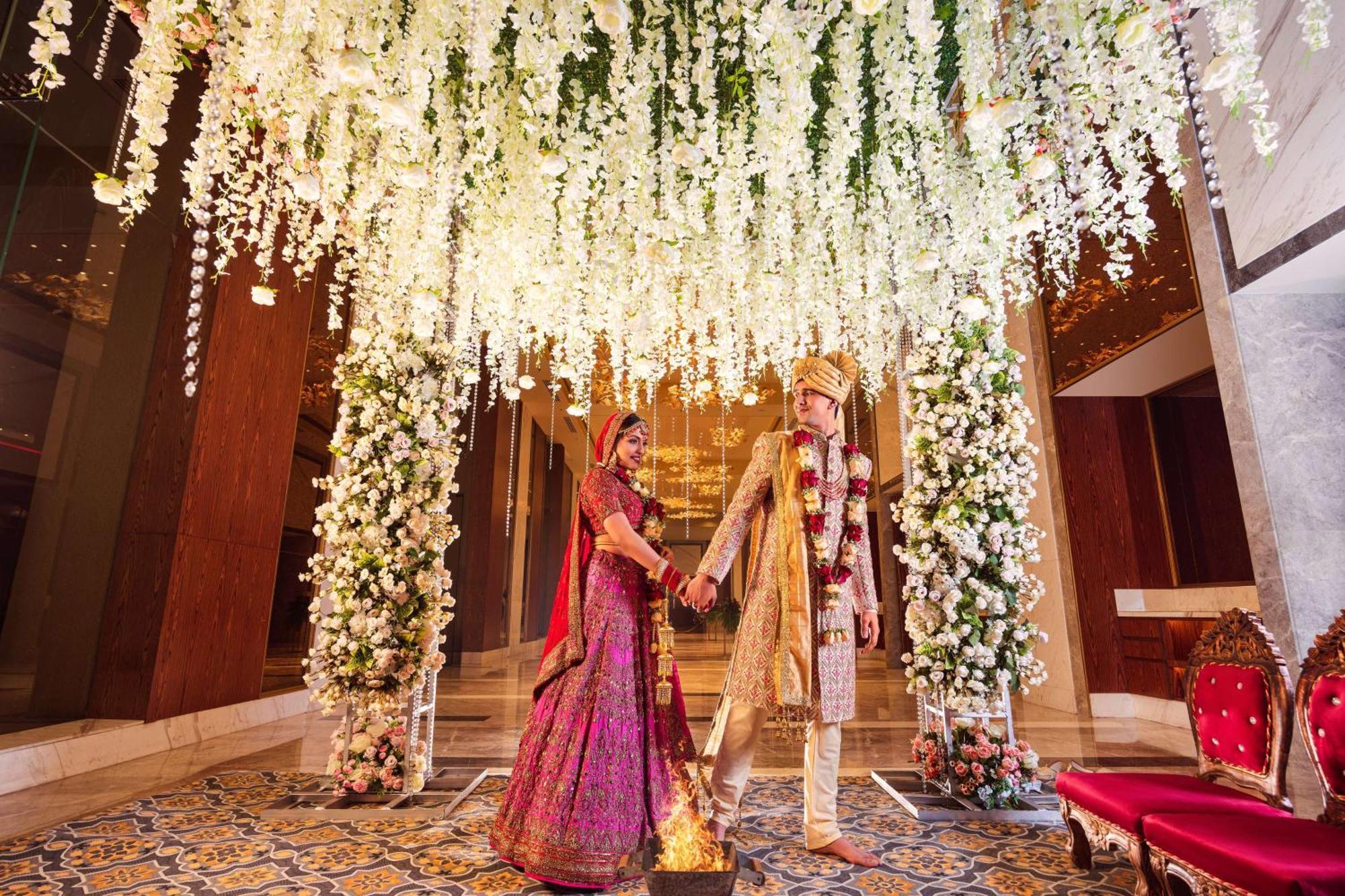 Radisson Gurugram Sohna Road City Center Gurgaon Buitenkant foto