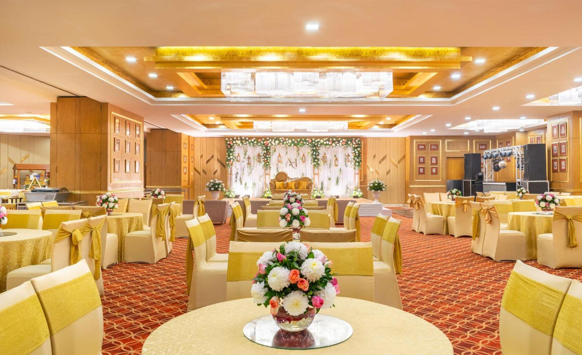 Radisson Gurugram Sohna Road City Center Gurgaon Buitenkant foto