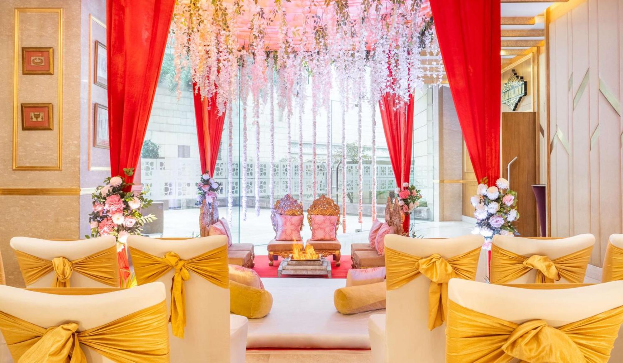 Radisson Gurugram Sohna Road City Center Gurgaon Buitenkant foto