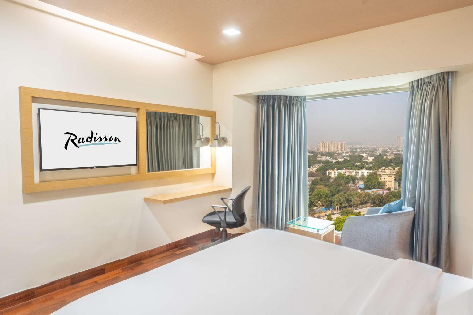 Radisson Gurugram Sohna Road City Center Gurgaon Buitenkant foto
