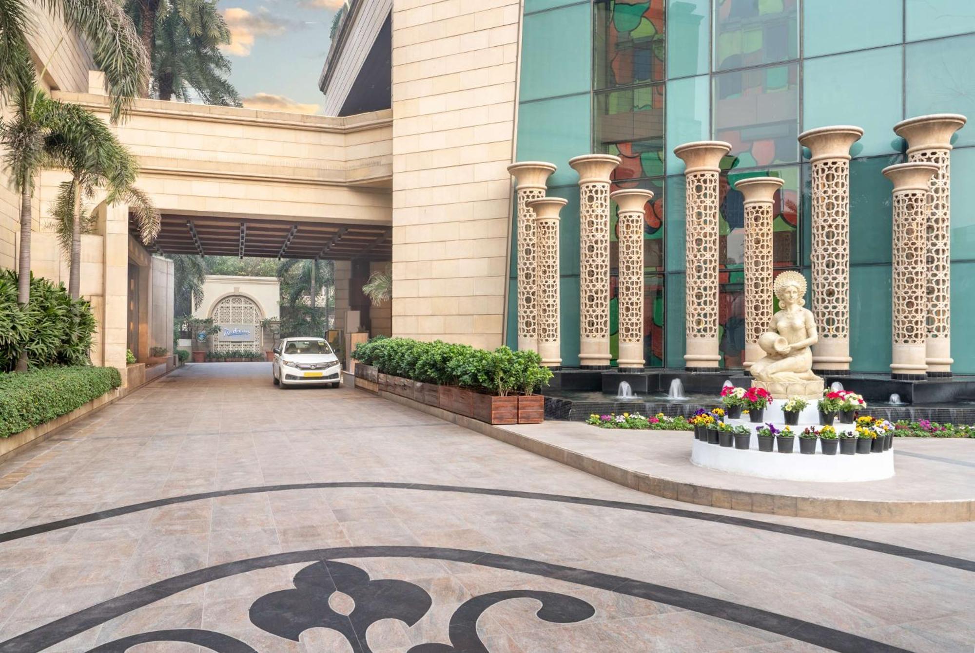 Radisson Gurugram Sohna Road City Center Gurgaon Buitenkant foto