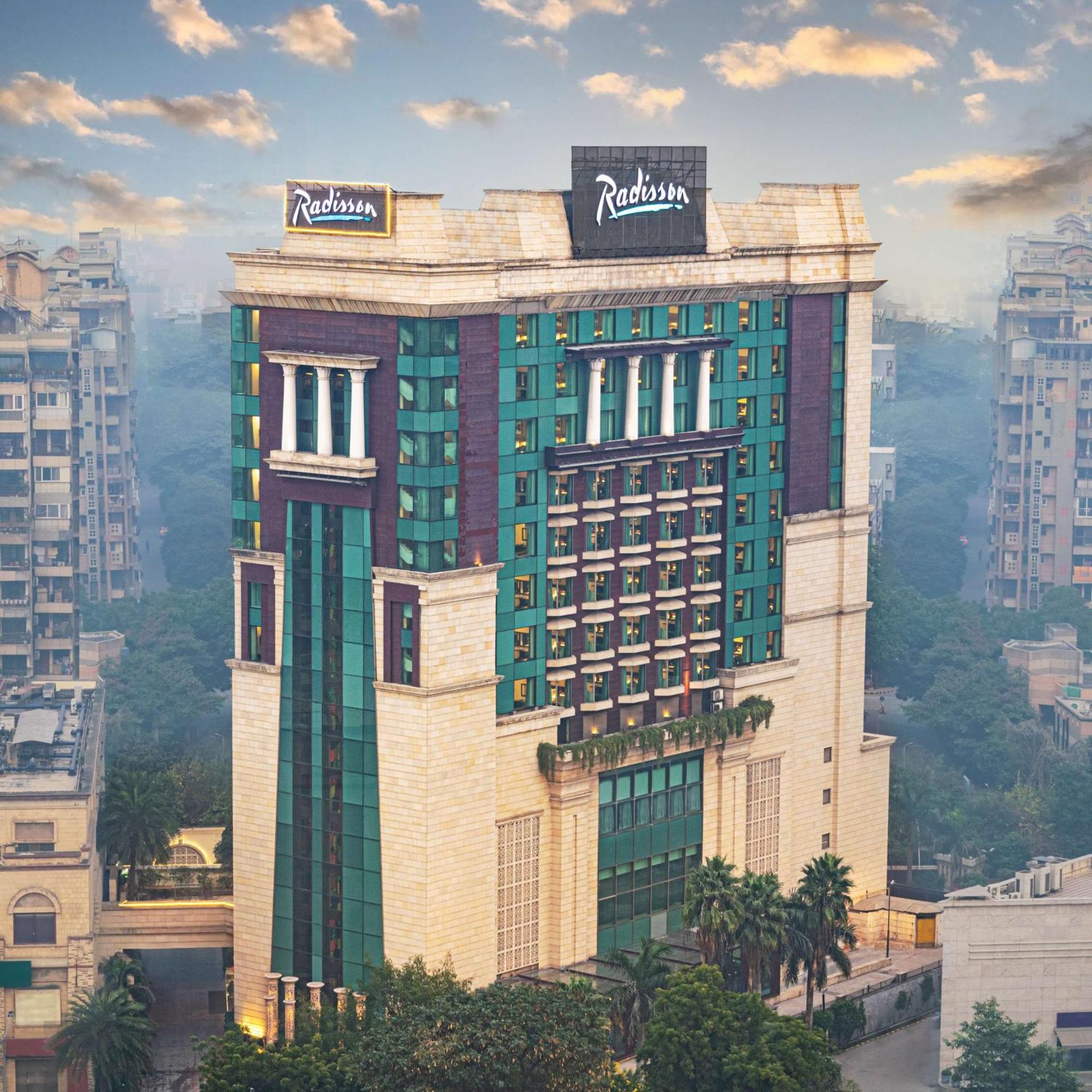 Radisson Gurugram Sohna Road City Center Gurgaon Buitenkant foto