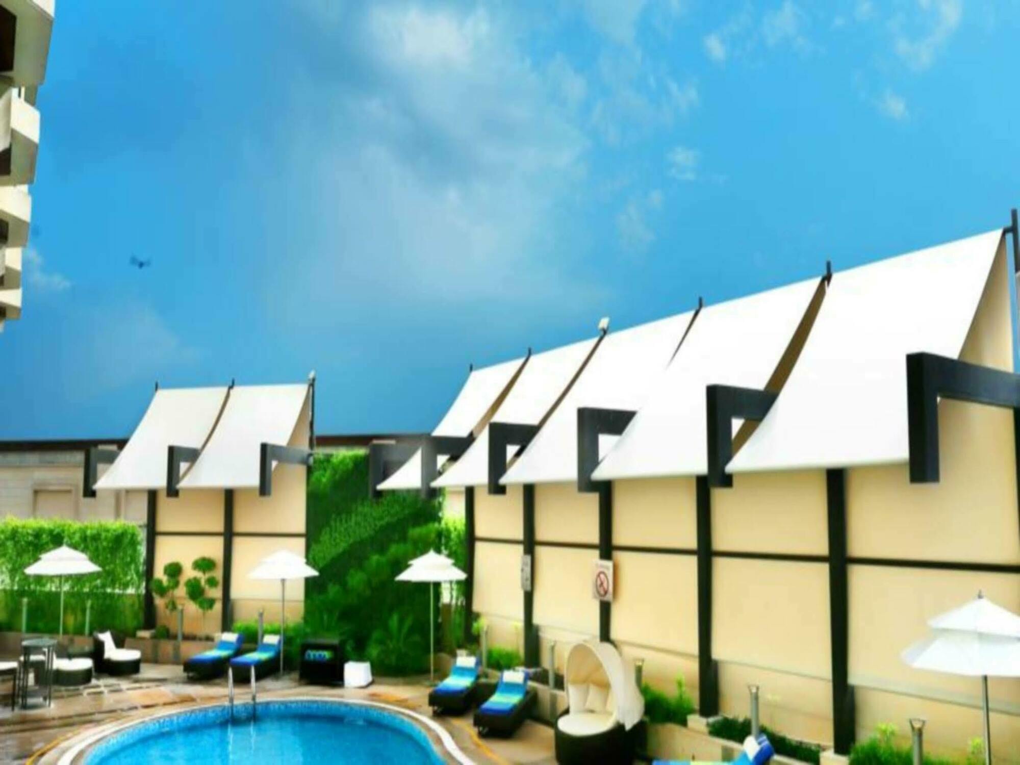 Radisson Gurugram Sohna Road City Center Gurgaon Buitenkant foto